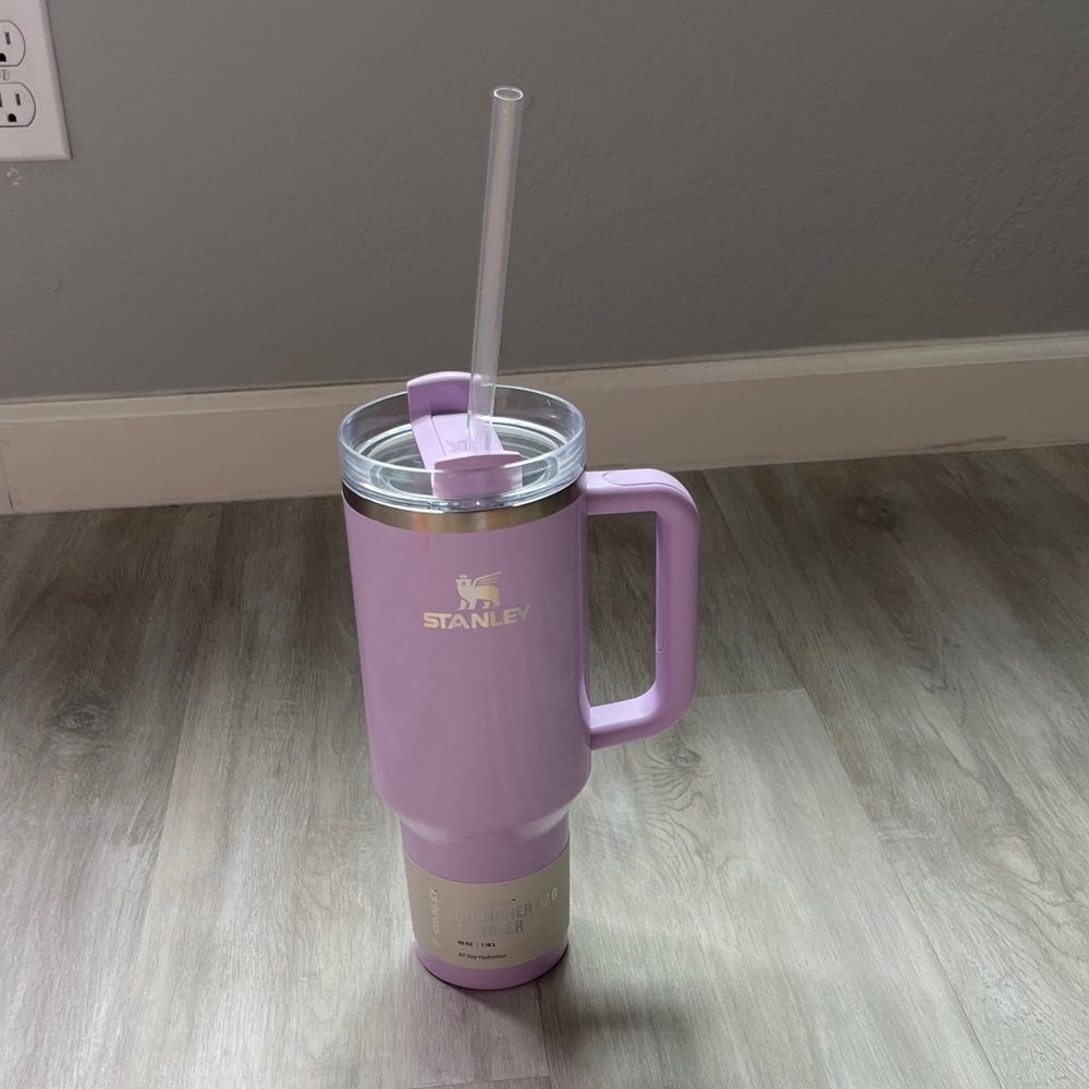 Stanley Lavender Tumbler with Handle and Straw